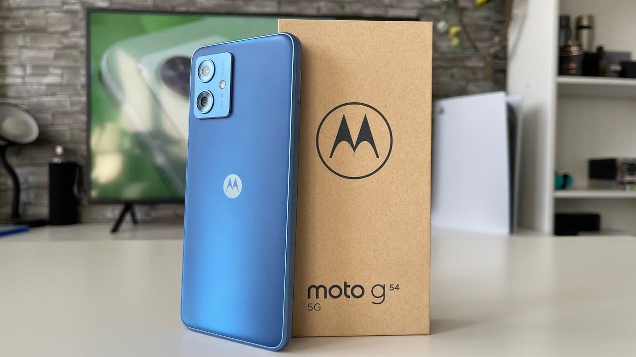 अंधे के हाथ भी अब लगेगा बटेर! क्योकि मात्र 11000 रूपये में मिल रहा है Motorola का फुल्ली लोडेड स्मार्टफोन फीचर्स देख आप भी हो जाओगे खुश