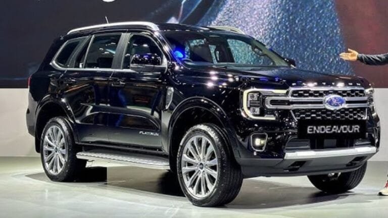 तूफानी अंदाज में भौकाल मचा रही Ford की रफ एंड टफ SUV चार्मिंग फीचर्स में सबके लगाएगी लोटे