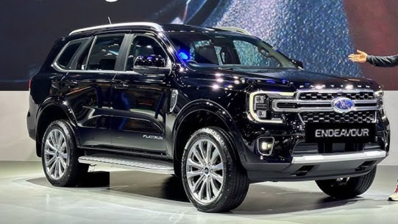 तूफानी अंदाज में भौकाल मचा रही Ford की रफ एंड टफ SUV चार्मिंग फीचर्स में सबके लगाएगी लोटे