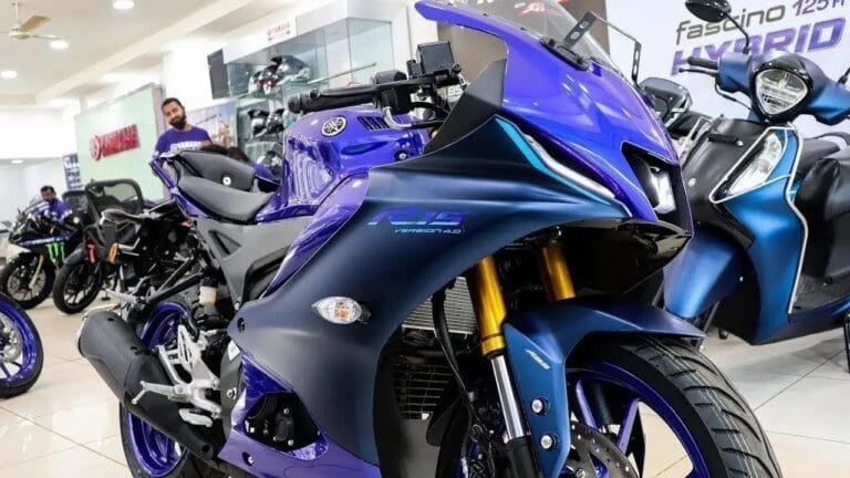 KTM की हेकड़ी निकाल देंगी Yamaha की चमचमाती बाइक दनादन फीचर्स के साथ दमदार इंजन