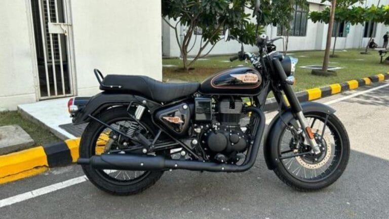 मुँह से बोलै शब्द वापस नहीं आते वैसा ये मौका ही मिलेगा क्युकी 60,000 में मिल रही Royal Enfield की चमचमाती हुई Bullet जाने कैसे